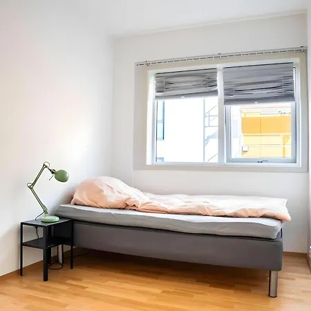 Spacious Waterfront Apartmnet Διαμέρισμα Μπέργκεν