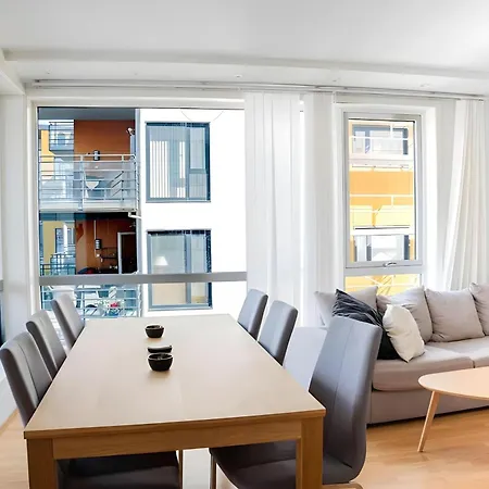 Spacious Waterfront Apartmnet * Μπέργκεν
