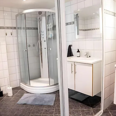 Spacious Waterfront Apartmnet * Bergen